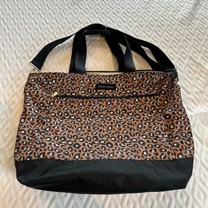 Logan and Lenora Large Weekender (leopard)